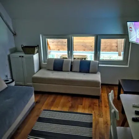 Iva Apartment Divcibare